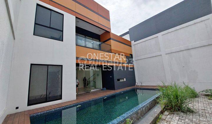 *je$* Rumah Di Cluster Mozart Summarecon Serpong Ada Kolam Renang Fasilitas Rumah 1