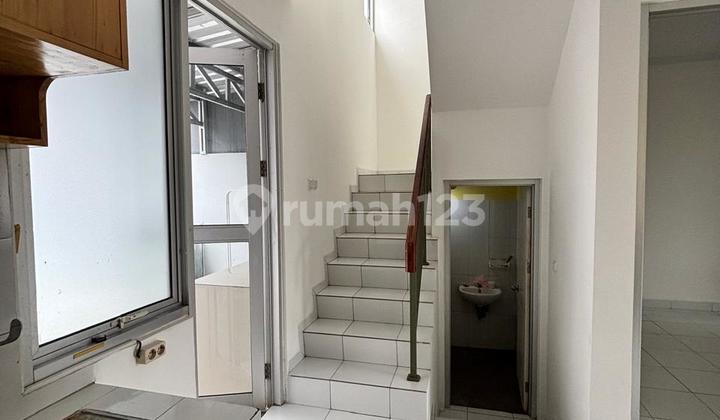 *j$ *disewakan Rumah Min 2th Di Sektor 7c Dekat Pasar Paramount 