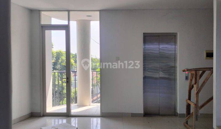*ln* Disewakan Fbl Foresta Business Loft Bsd City  2