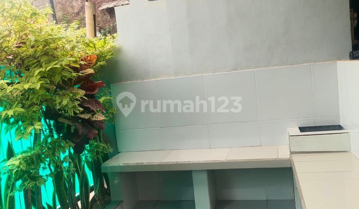 Rumah Strategis Cipondoh Jl.KH Hasyim Ashari pertigaan Gondrong. Full Furnished & Renov