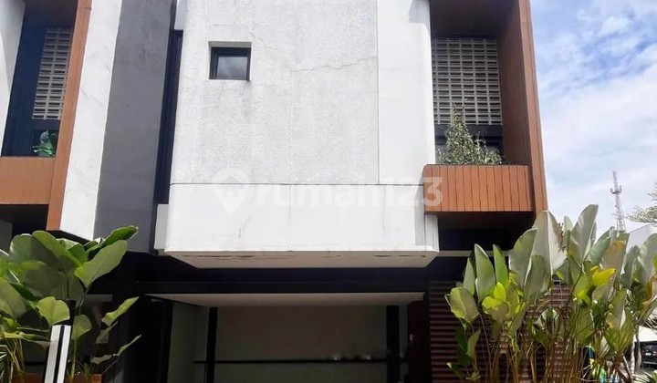Rumah Siap Huni Bsd City Dekat Taman Tekno
