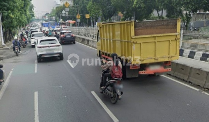 Commercial Space / Office / House in Mampang Prapatan, South Jakarta Commercial Space / Office / House in Mampang Prapatan, South Jakarta