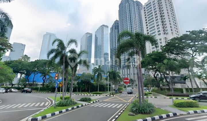 Senopati Tulodong Senayan House, South Jakarta. Strategically Located Adjacent to the Sudirman Central Business District (SCBD). 2