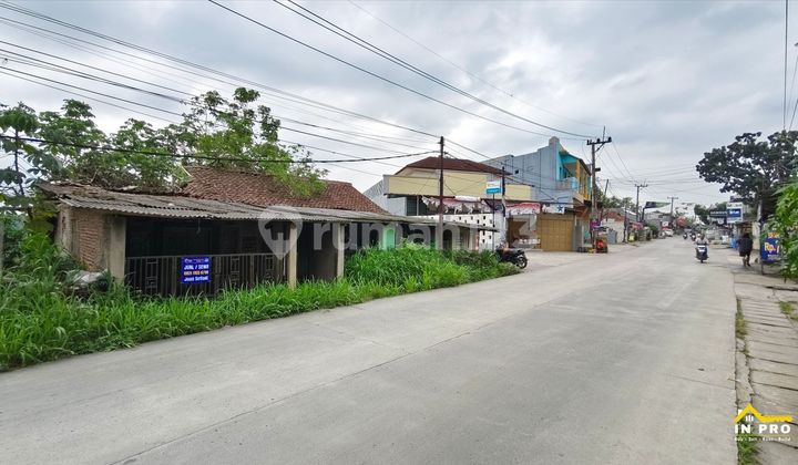 Strategic Land on the Side of Kabasiran Dago Main Road, Parung Panjang. Strategically Located Between Millenium City & Forest Hill. SHM.