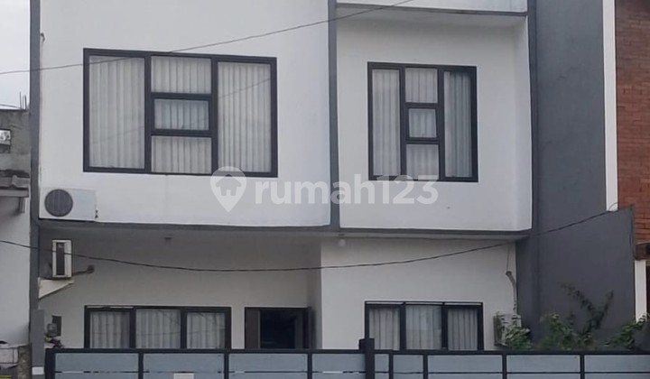Rumah 2 Lantai Mewah Siap Huni di Bsd Area