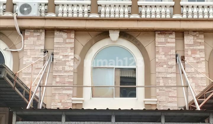 Rukan Sentra Niaga Green Lake City 3,5 Lantai Siap Langsung Usaha Rukan Sentra Niaga Green Lake City 3,5 Lantai Siap Langsung Usaha