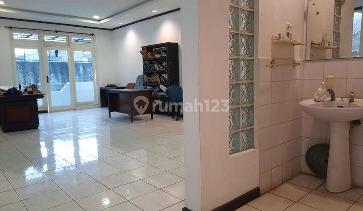 Rumah 2 Lantai Sudah di Renovasi Unfurnished HGB di Jl Gedung Hijau, Jakarta Selatan 2