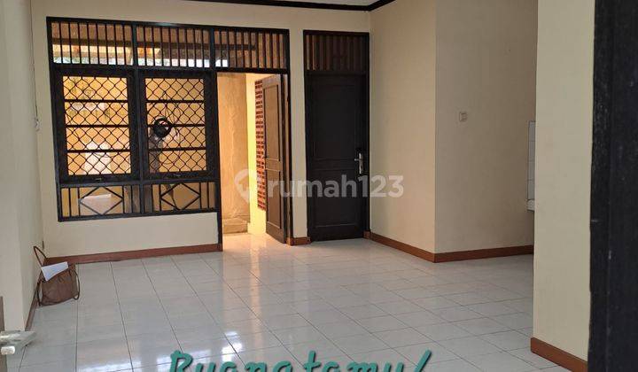 Rumah Sudah Renovasi Unfurnished SHM di Jl Griya Asri 1, Bekasi 2