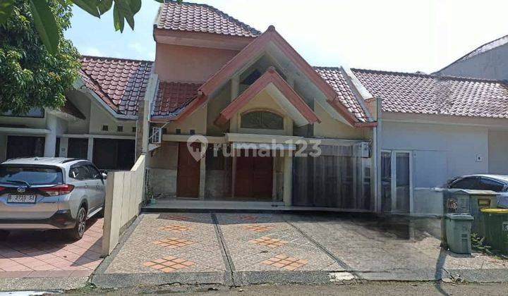 Rumah Sudah Renovasi Semi Furnished SHM di Jalan Sutera Delima 4, Tangerang 1