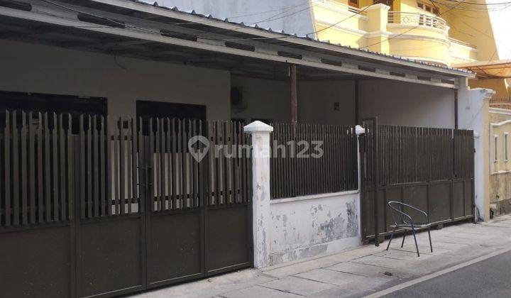 Rumah Butuh Renovasi Unfurnished SHM di Jl Kramat Kwitang 1 B Senen, Jakarta Pusat 1