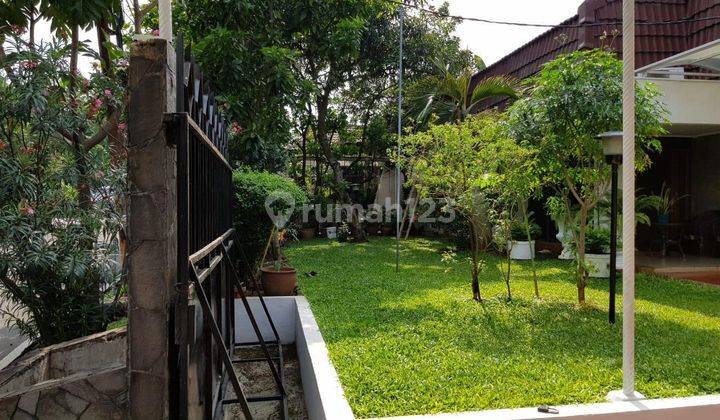 Rumah Sudah Renovasi Unfurnished SHM di Liga Mas Blok F, Jakarta Selatan 2