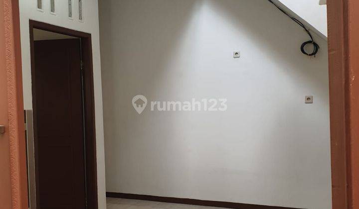 Dijual rumah dicipete haji nawi,jakarta selatan. 2