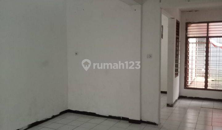 Disewakan Rumah 2 Lantai Jln.Praja 2