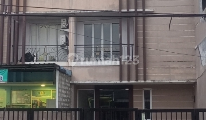 For Rent: 3.5 Story Shop House in Kebayoran Lama