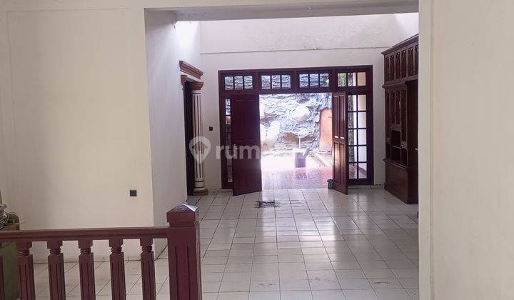 Dikontrakan Pinggir Jalan Raya Petukangan 2
