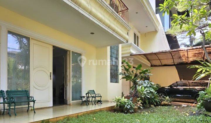 Rumah Kebayoran Baru Hoek Depan Taman  2