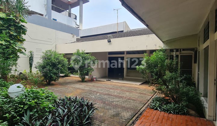 Rumah Kebayoran Baru Cocok Kantor Parkir Luas Posisi Hoek 2