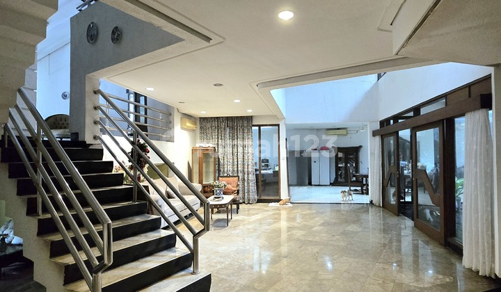 Rumah Kebayoran Baru Cocok Kantor Dekat Busway