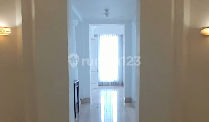 Dharmawangsa Residence Upper Floor City View 2