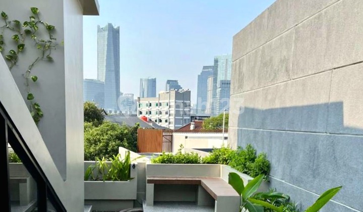 Kebayoran Baru Commercial Building Officially 4 Floors New Renovation