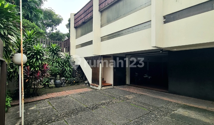 Rumah Kebayoran Baru Cocok Kantor Parkir Luas Posisi Hoek