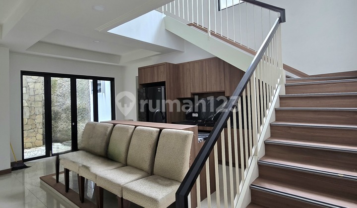 Kebayoran Baru Area, Quiet Street, Wide Parking Lot. Kebayoran Baru Area, Quiet Street, Wide Parking Lot.