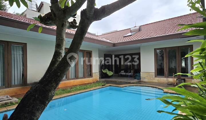 Pejaten Area House, Quiet Neighborhood, Well-Maintained Building, Always Rented, Suitable for Investment.