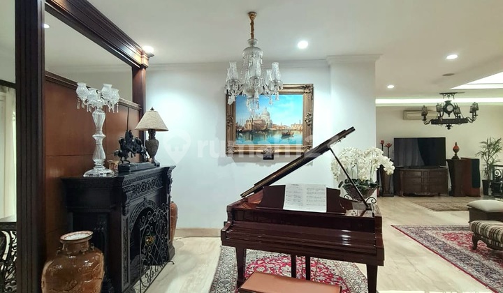 Rumah Bagus di Pondok Indah Mewah Fully Furnished Jalan Lebar