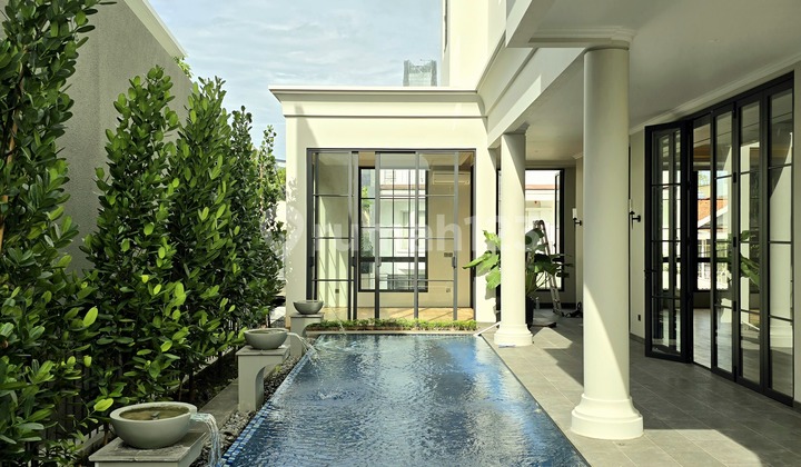 Rumah Brand New American Classic di Kebayoran Baru