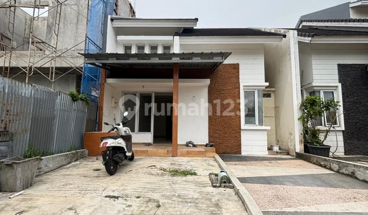 Disewakan Rumah Unfurnished Luas 154M2, Kamar 4, Carpot 2 Mobil, Akses 2Km Langsung Tol Tambun, 1Km Dari Mall Living World Grand Wisata Disewakan Rumah Unfurnished Luas 154M2, Kamar 4, Carpot 2 Mobil, Akses 2Km Langsung Tol Tambun, 1Km Dari Mall Living World Grand Wisata