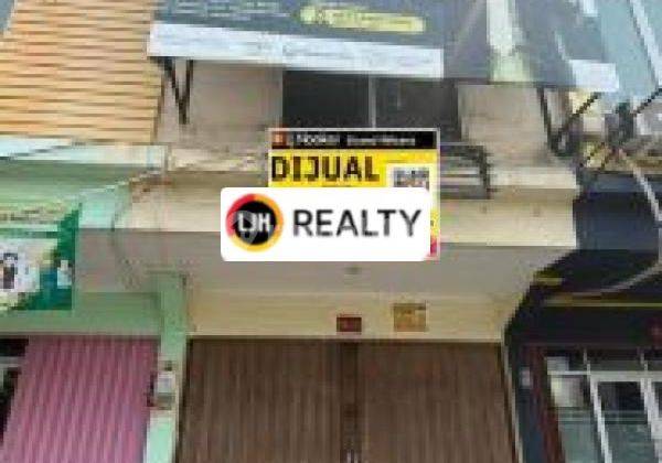 Ruko 3 Lantai Siap Pakai, Parkiran Luas hanya 1,3 KM dari Mall Karawang Barat Pasar Bersih Galuh Mas Karawang 1