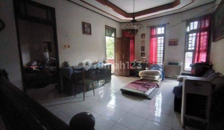 Dijual Rumah 2 Lantai di Jati Cempaka, Luas Tanah 170m2, 2+1 Kamar Tidur, 1,1 Km Dari Gerbang Tol Pondok Gede 2