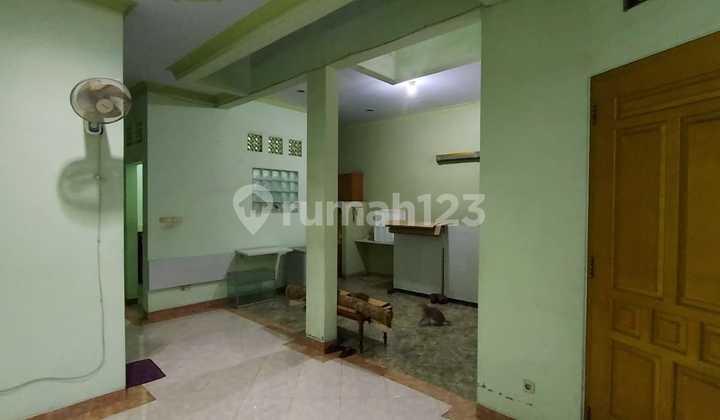 Dijual Rumah komplek Timah Cimanggis 2 Lantai kamar 5 Luas tanah 225m², SHM bisa KPR hanya 3 km menuju Citymall Cimanggis dan kampus Universitas Indonesia DEPOK 2