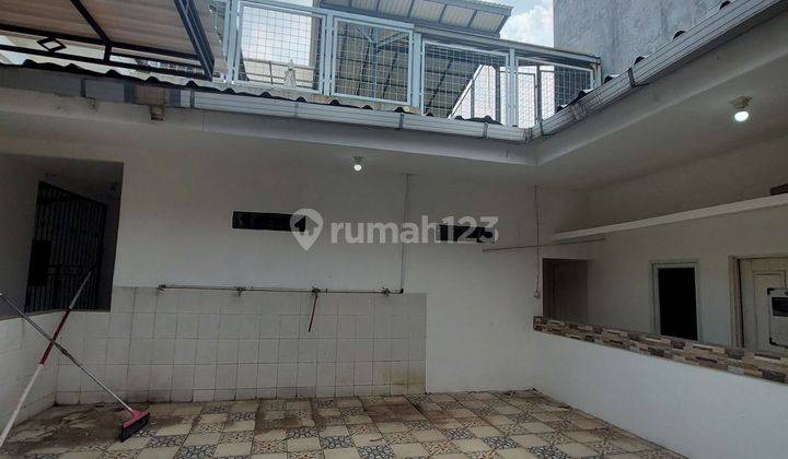 Disewakan Rumah Grandwisata 2 Lantai View Taman,  10 Kamar Tidur Akses Langsung Tol Tambun Grandwisata Bekasi 2