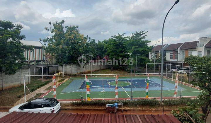 Dijual Rumah 2 lantai 3 kamar view Lapangan Olahraga selangkah dari Mall Grandwisata Bekasi 1