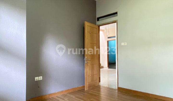 Dijual Rumah Bima Duta, 2 Lantai Luas 200m2, Siap Huni, 5 Kamar Tidur, Shm, Bisa Kpr, 3m Akses Tol Tambun Grand Wisata Bekasi 2