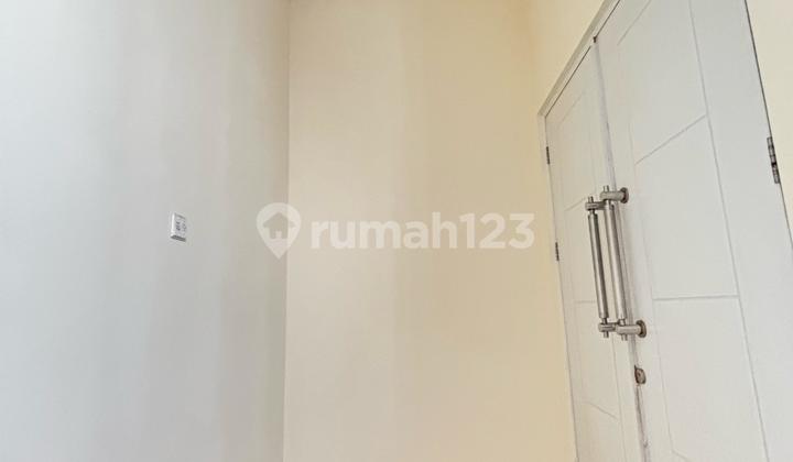 Dijual Rumah Grand Wisata Split Level 3+1 Kamar Tidur, Semi Furnished, Fasilitas Kolam Renang, Taman, Jogging Track, bisa KPR, 200M Dari Mall Living World Grand Wisata Bekasi 2