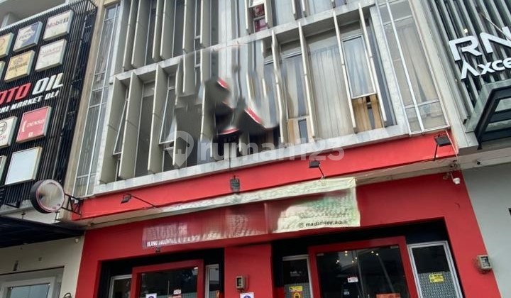 For Sale 3-Storey Ruko at Celebration Boulevard, Building Area 152M2, Spacious and Free Parking, Suitable for Office, Alfamart, Culinary Business, Direct Access to Tambun Toll Road, Grand Wisata Bekasi.