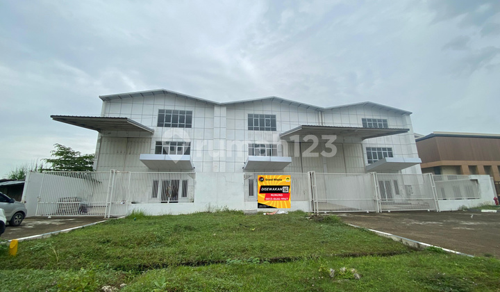 For Rent: Ready-to-Use Delta Silicon Warehouse, Land Area 413.7m2 in Industrial Area, Suitable for Storage and Business, with Secure and Comfortable Location, Delta Silicon Lippo, Cibatu, Cikarang