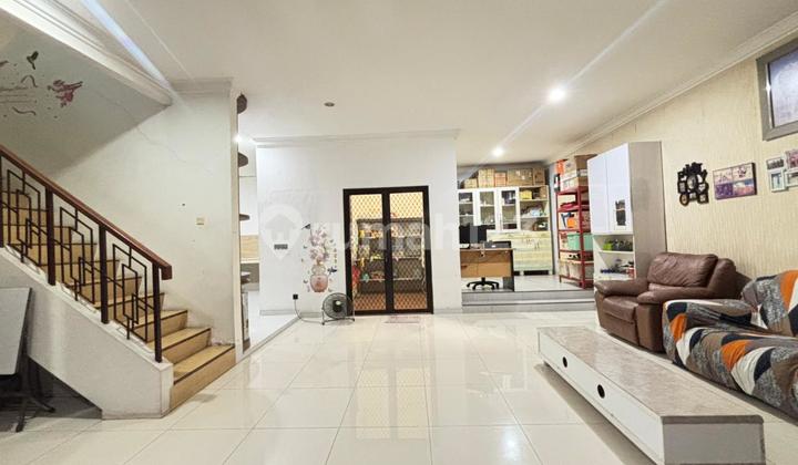 Dijual Rumah River Town 2 Lantai Open Space, Luas Tanah 180M2, Kamar Tidur 4, Carpot 3 Mobil, bisa KPR, Akses Langsung Tol Tambun, 100M Dari Mall Living World Grand Wisata Bekasi