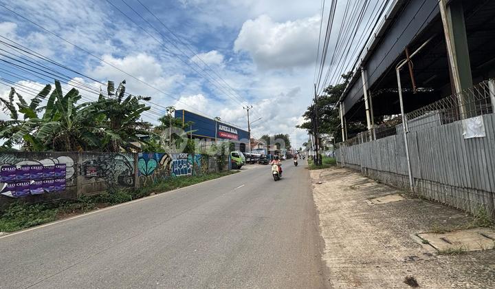 Land for Rent on Cimuning Main Road, 10,000m2, suitable for Warehouse or Workshop, 5 KM from Burangkeng Toll Road, Cimuning Bekasi.