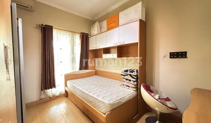 Dijual Rumah Grand Wisata Pinggir Jalan, Luas 200M2, Kamar 4, bisa Dijadikan Tempat Usaha dan Tempat Tinggal, bisa KPR, 50M Dari Mall Living World Grand Wisata 2