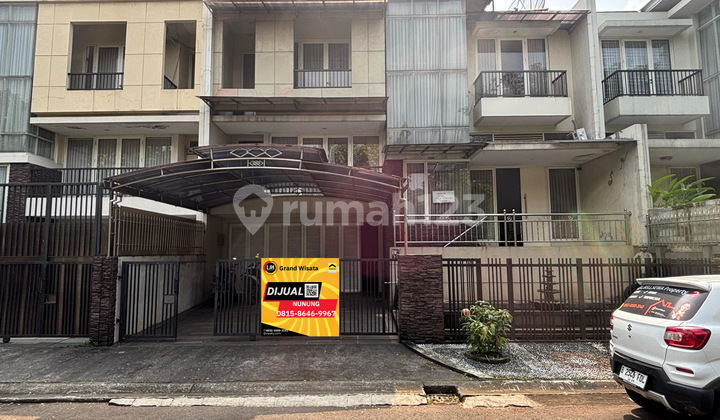 Dijual Rumah Grand Wisata Boulevard Luas 240m2, Bisa Dijadikan Tempat Tinggal Dan Tempat Usaha, Akses Langsung Tol Tambun Grand Wisata Bekasi 2