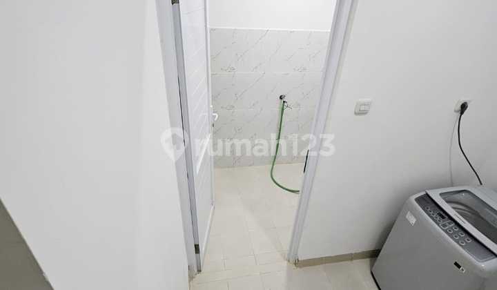 Disewakan Rumah Pondok Kelapa 4 Kamar Tidur, Unfurnished Include Kitchen Set dan AC, Keamanan 24 Jam, Bebas Banjir, Jalan Hibrida Pondok Kelapa Jakarta Timur 2