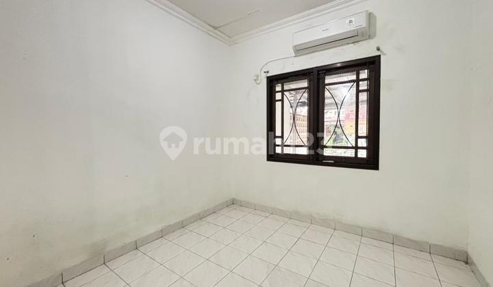 For Rent: Celebration Garden 1-Story House, 2+1 Bedrooms, Semi-Furnished, Closest to Tambun Toll Gate Only 100m, Grand Wisata Bekasi For Rent: Celebration Garden 1-Story House, 2+1 Bedrooms, Semi-Furnished, Closest to Tambun Toll Gate Only 100m, Grand Wisata Bekasi