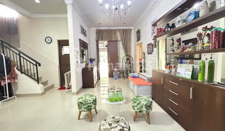 Dijual Rumah Grandwisata View Taman, 2 Lantai, Luas 250M2, Kamar 3+1, SHM, bisa KPR, 100M Dari Mall Living World, Akses Langsung Tol Tambun Grand Wisata Bekasi 2