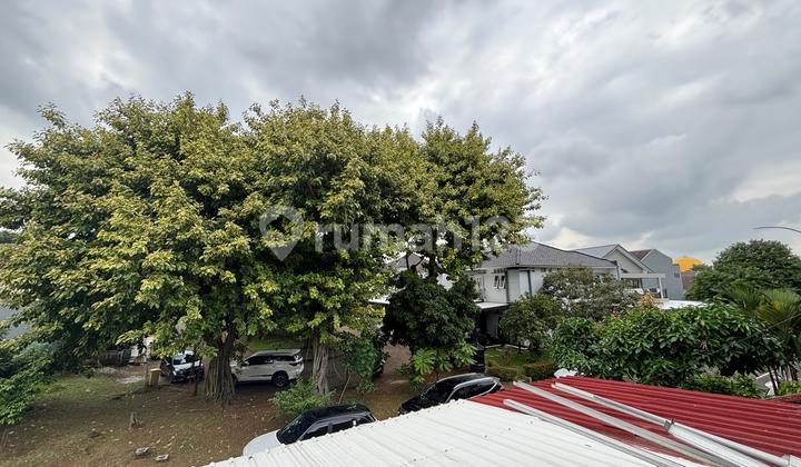 Dijual Rumah Garden Fiesta 2 Lantai, Luas 225M2, Kamar 5+1, Semi Furnished, 20 Meter Dari Sekolah Ipeka dan Al-Azhar, Dekat Masjid Agung Izzatul Islam, bisa KPR, Akses Langsung Tol Tambun Grand Wisata Bekasi 2