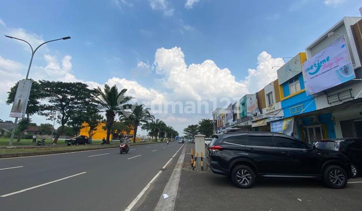 For Rent: Westfield 2-Storey Shop House, Spacious Free Parking, Toll Access to Tambun, 400 Meters from Living World Mall Grand Wisata Bekasi For Rent: Westfield 2-Storey Shop House, Spacious Free Parking, Toll Access to Tambun, 400 Meters from Living World Mall Grand Wisata Bekasi