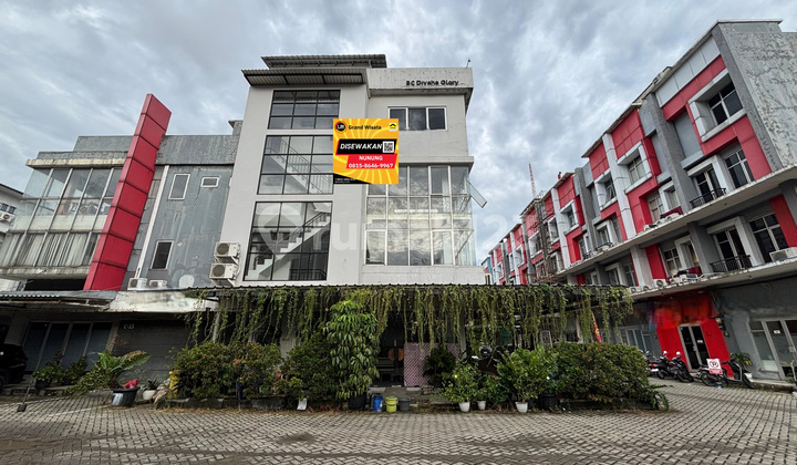 For Rent: 4.5-Story Shop House on Jl. A. Yani Kayuringin, Corner Position, 200 m from West Bekasi Toll Gate