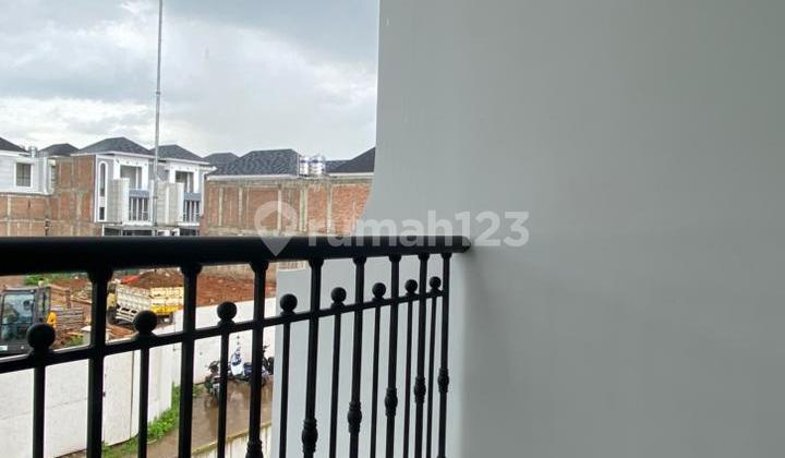 Dijual Rumah Baru Jalan I Gusti Ngurah Rai Modern Classic Bukit Podomoro 2 Lantai, 3+1 Kamar Tidur, Fasilitas Club House Premium, Bebas Banjir, bisa KPR, 3Km Dari Pintu Tol Becakayu, 5Km Menuju LRT, Klender Duren Sawit 2